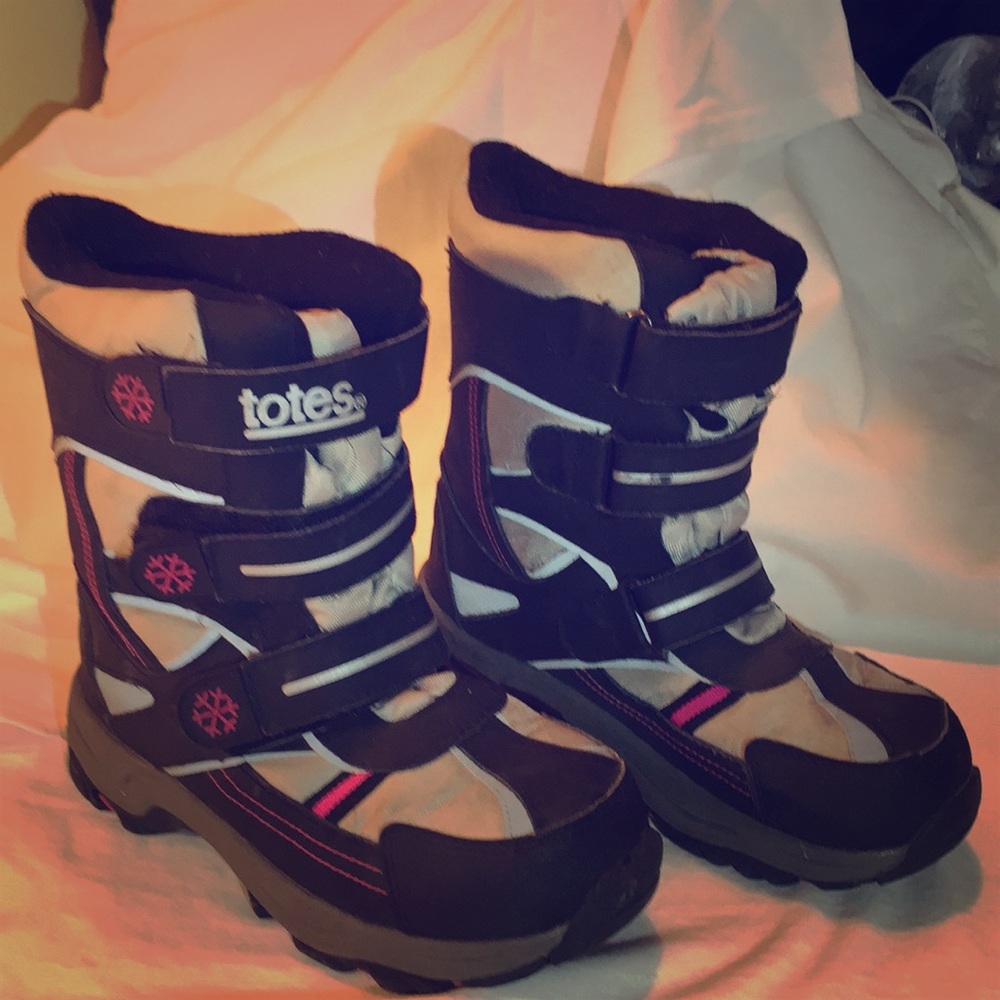Little kids Totes boots